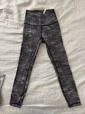 Lululemon. Size 4. High-Waist Marled Black & White Leggings